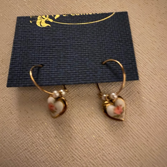 💕💕Handmade dainty vintage heart gold hoops - Picture 3 of 7